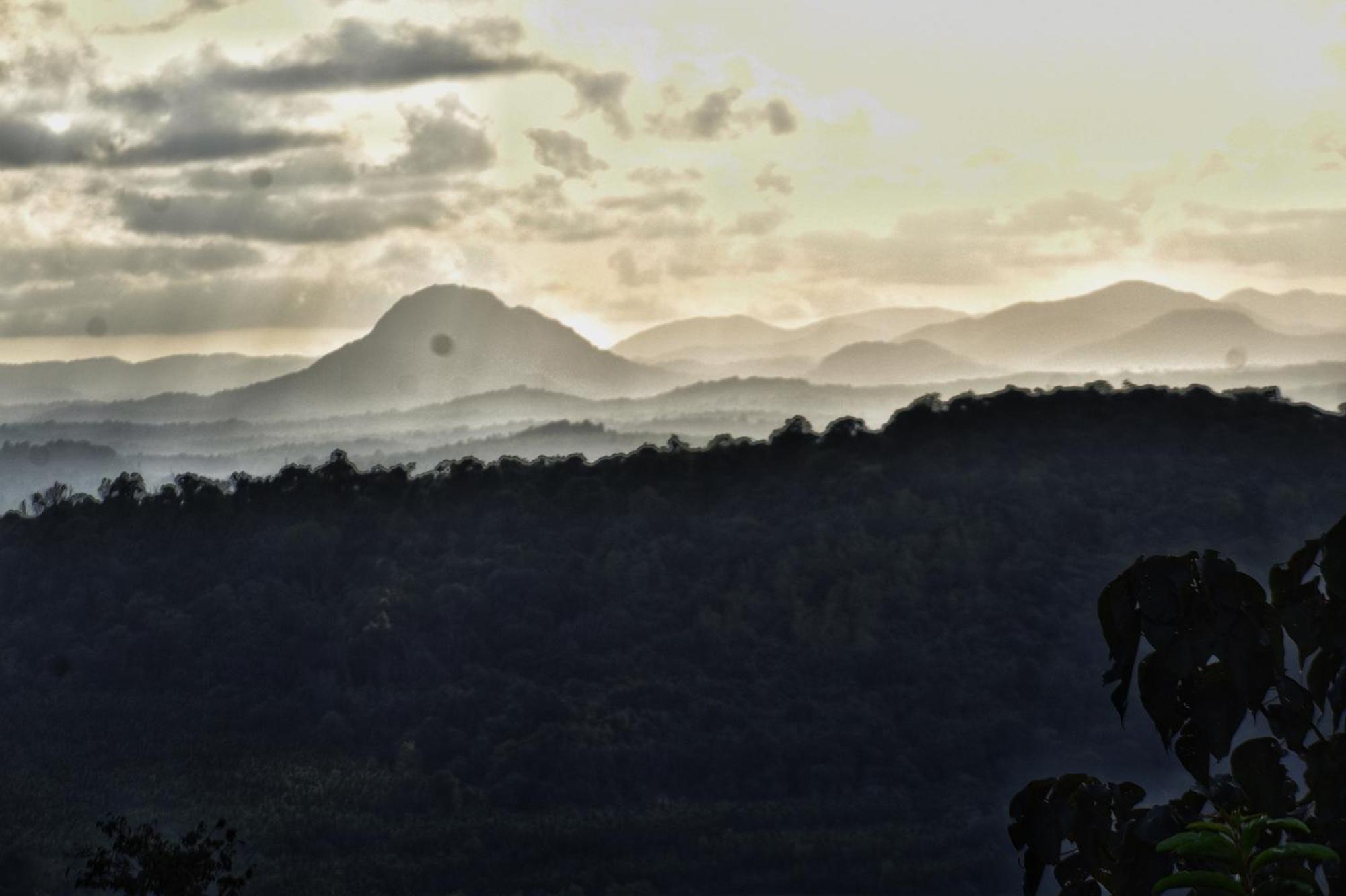 Serene Valley Hilltop * Koppa