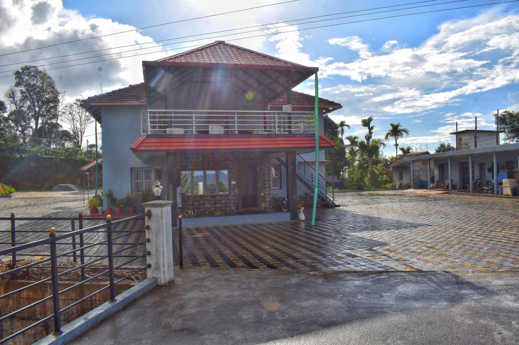 Homestay Serene Valley Hilltop